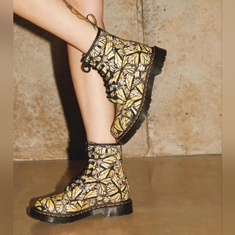 Dr. Martens 1460 Butterfly Print Suede Boots Women's 5 Yellow NEW